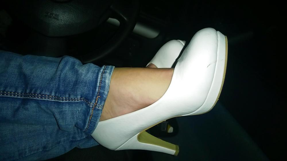 25P Footjob foot fetish nylon sexy toes