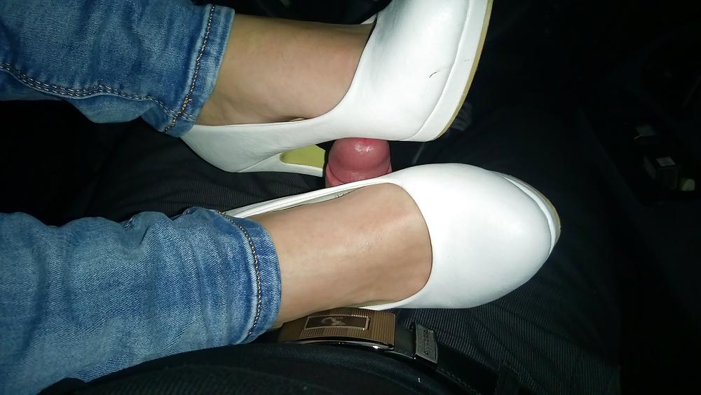 25P Footjob foot fetish nylon sexy toes