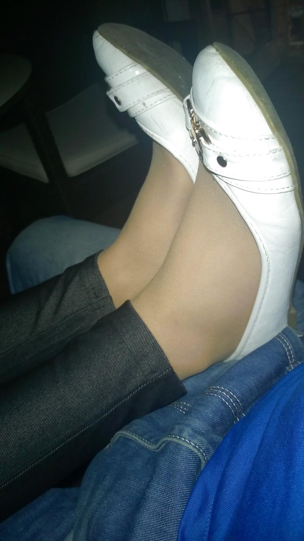 25P Footjob foot fetish nylon sexy toes