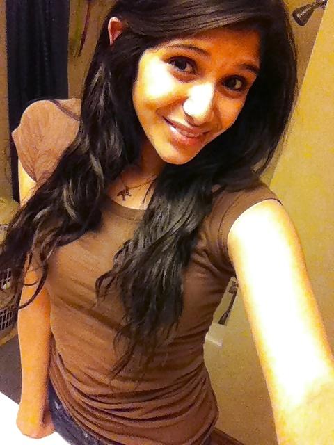 25P Turkish Slut Exposed