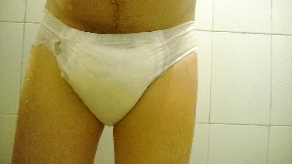 7P Taking a shower with diapers