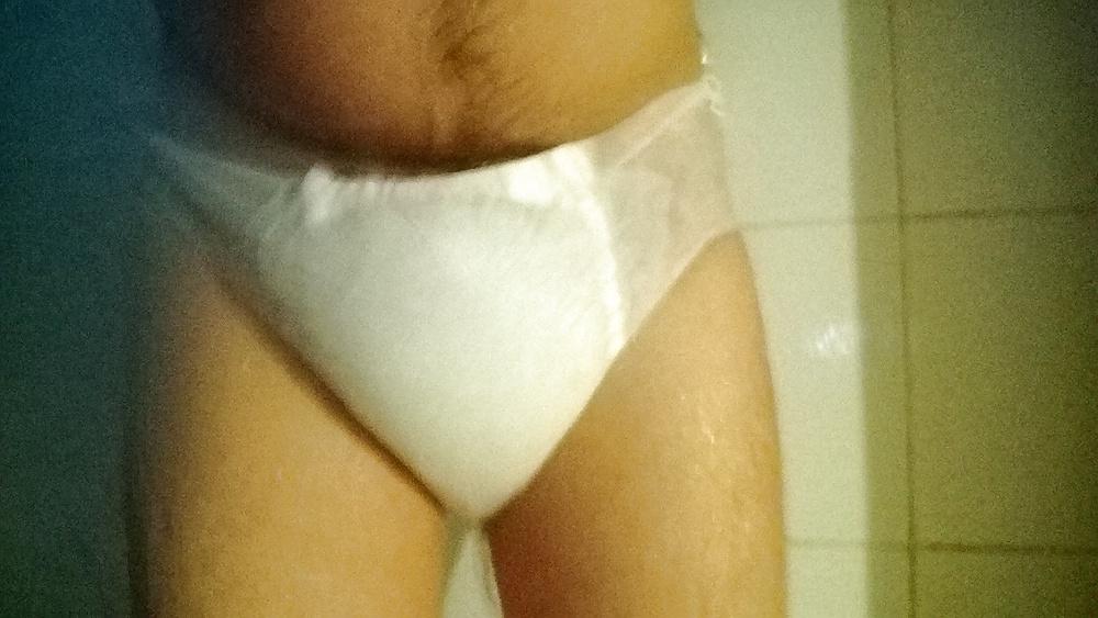 7P Taking a shower with diapers