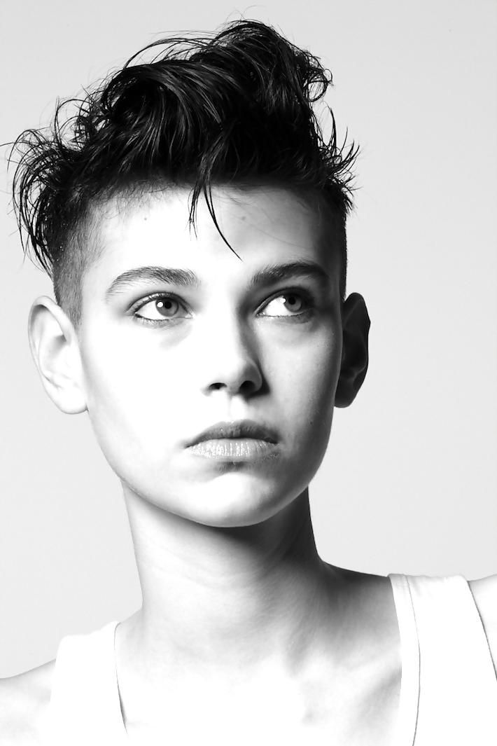 17P Gorgeous androgynous Amra Cerkezovic