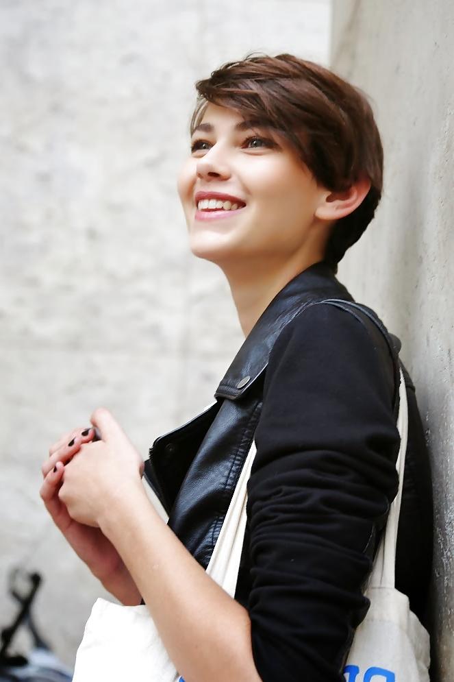 17P Gorgeous androgynous Amra Cerkezovic
