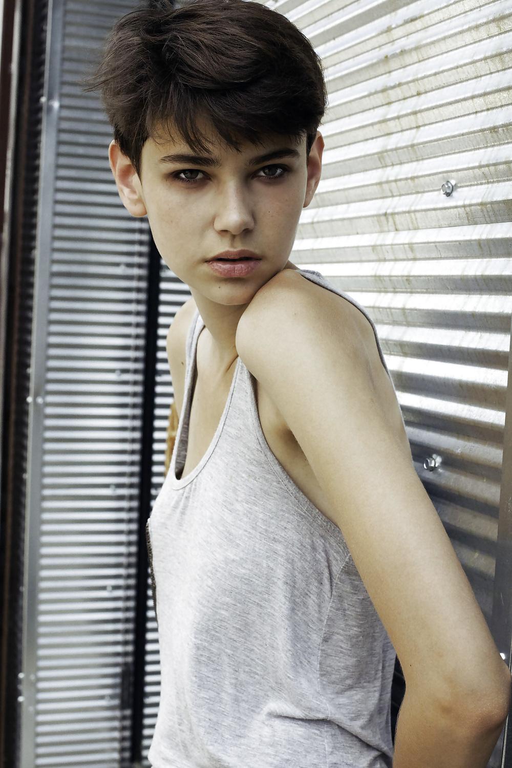17P Gorgeous androgynous Amra Cerkezovic