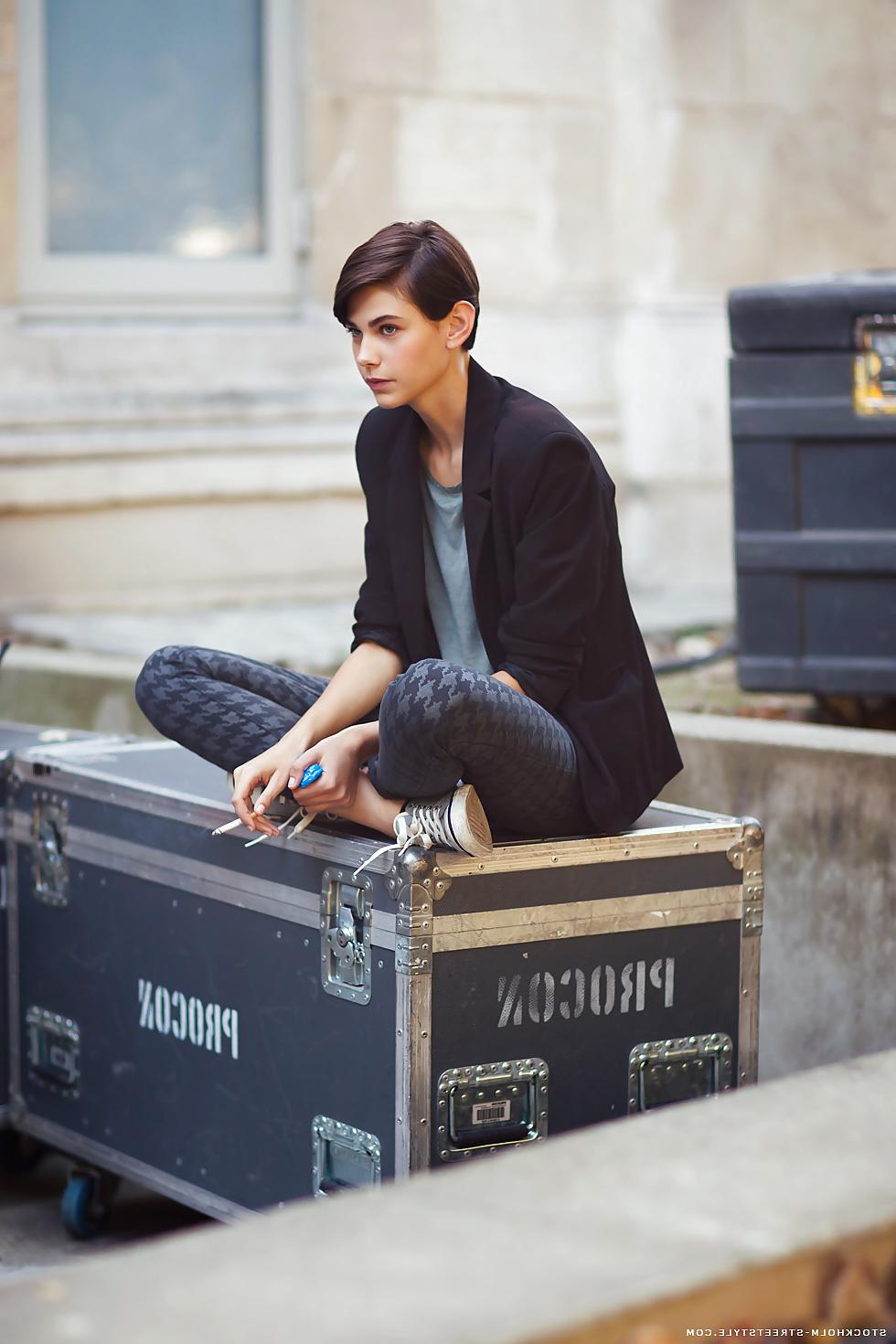 17P Gorgeous androgynous Amra Cerkezovic