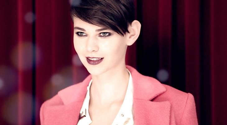 17P Gorgeous androgynous Amra Cerkezovic