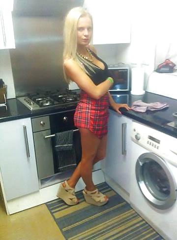12P British Jodie Leeds