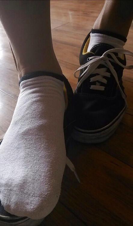 25P Gay boy feet 3