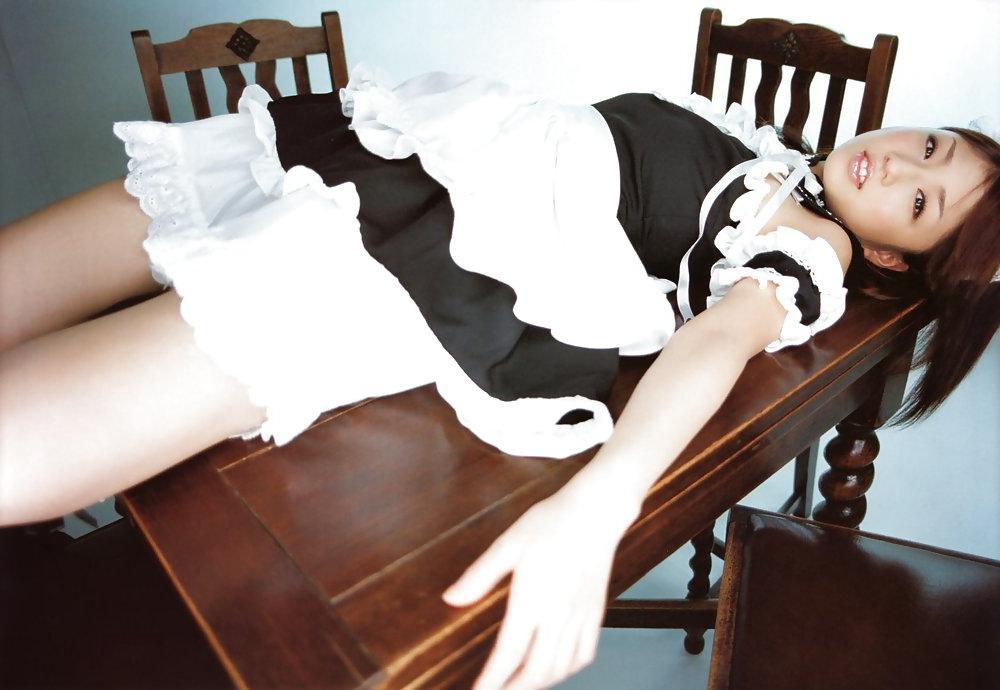 25P Asian maids