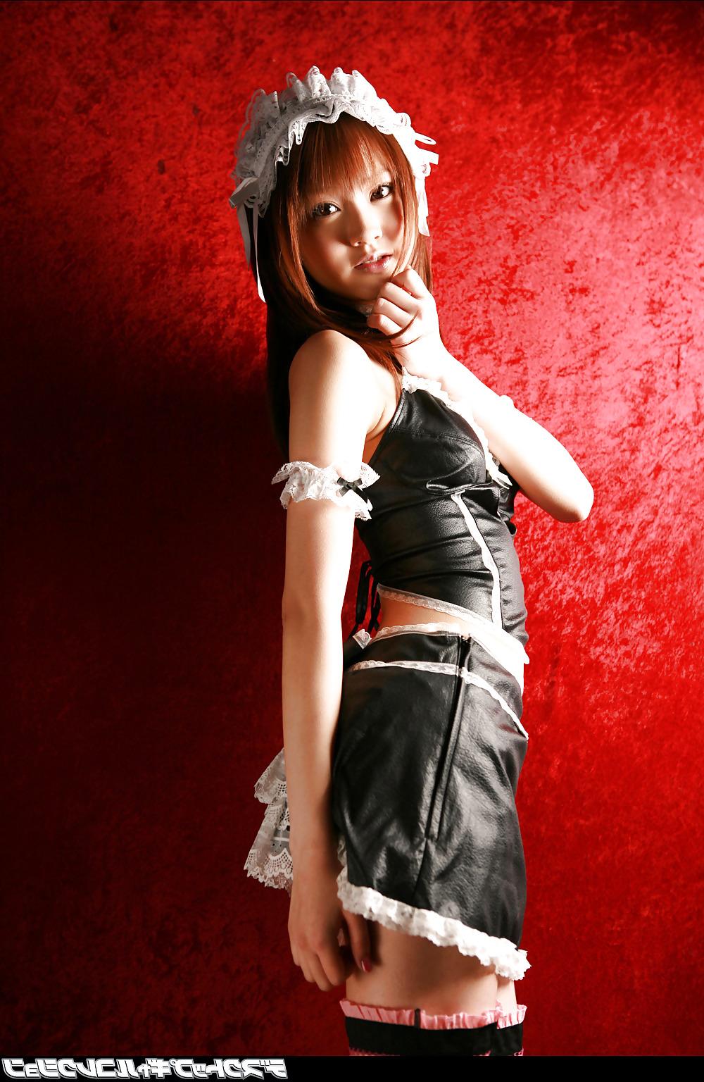 25P Asian maids