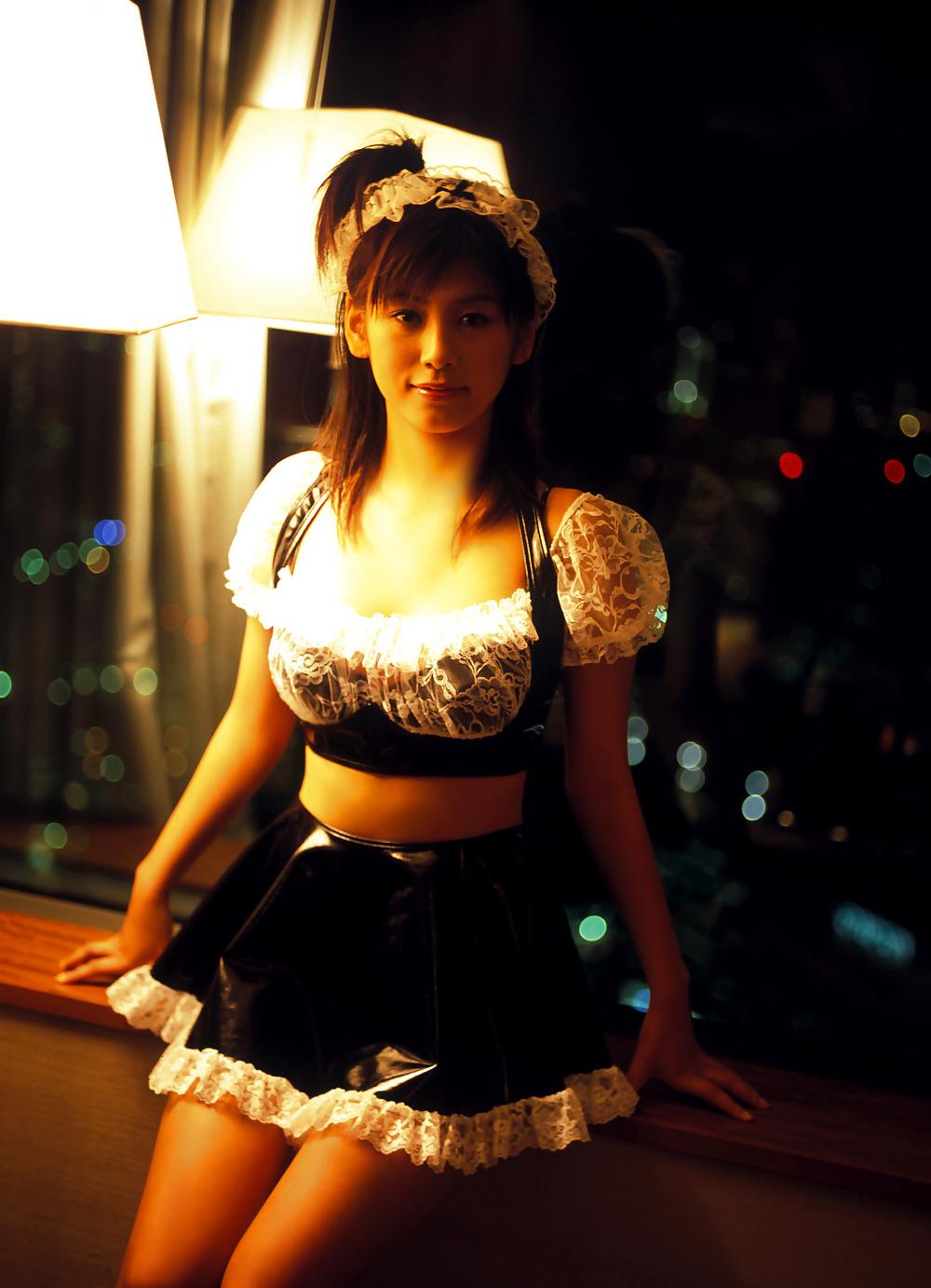 25P Asian maids