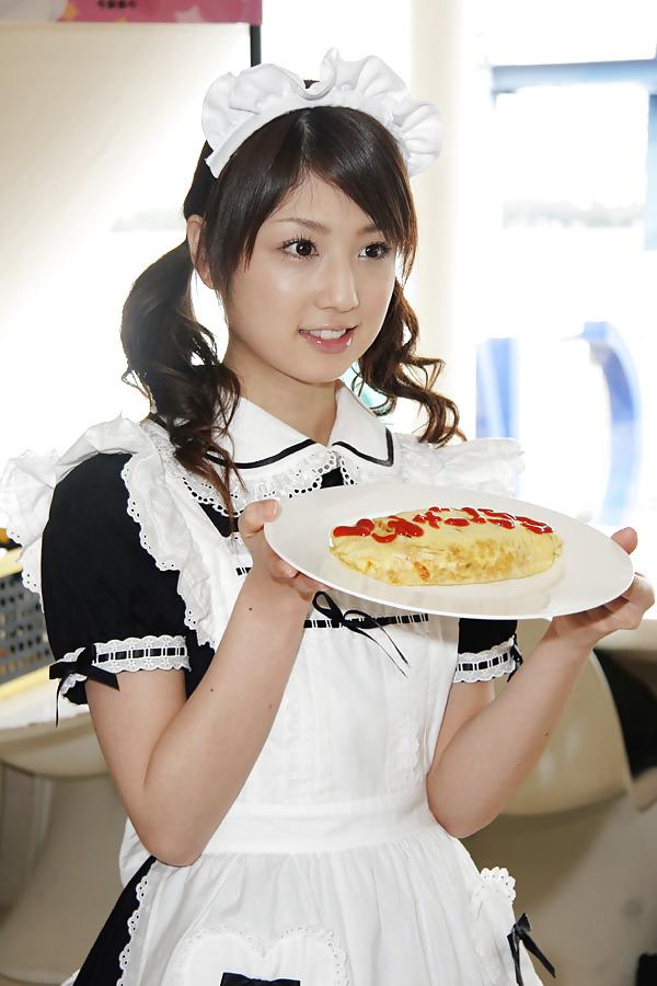 25P Asian maids
