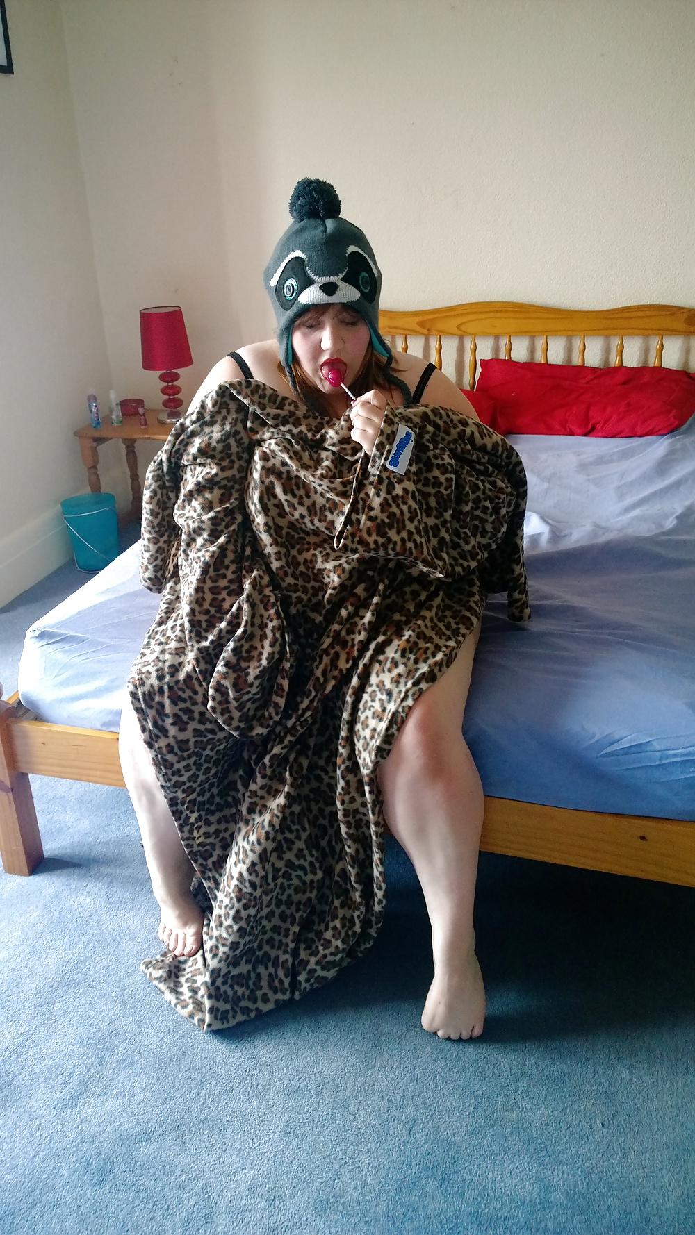 20P Tim Tess 27 Lollipop hairy teen BBW