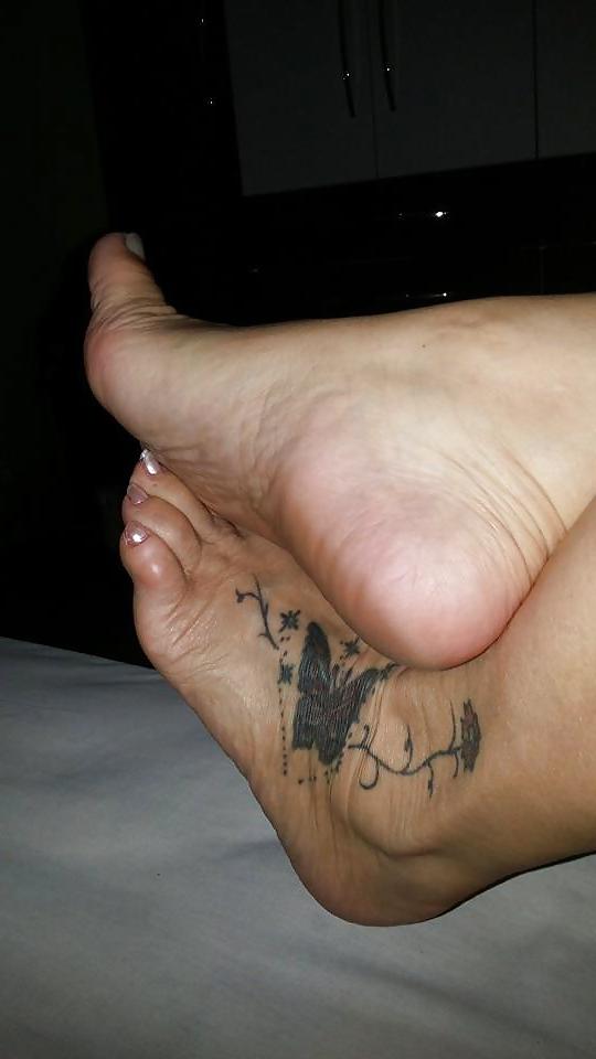 20P Feet Mature