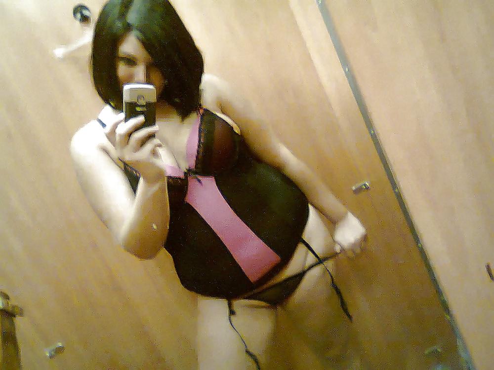 15P Gorgeous Chubby Babe