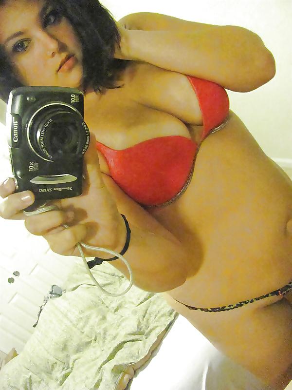 15P Gorgeous Chubby Babe