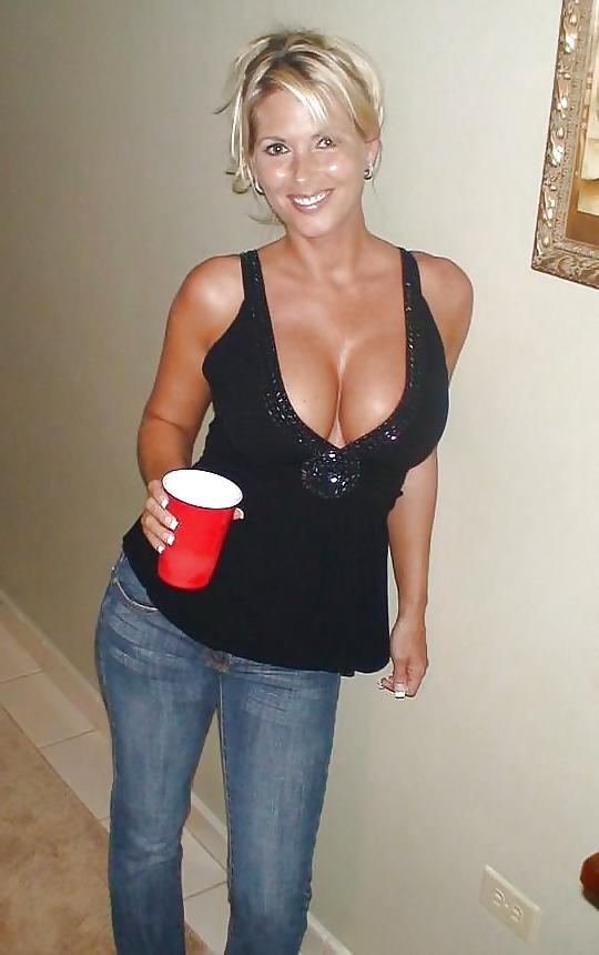 25P Milfs and teens with cleavage, dirty comments welcome
