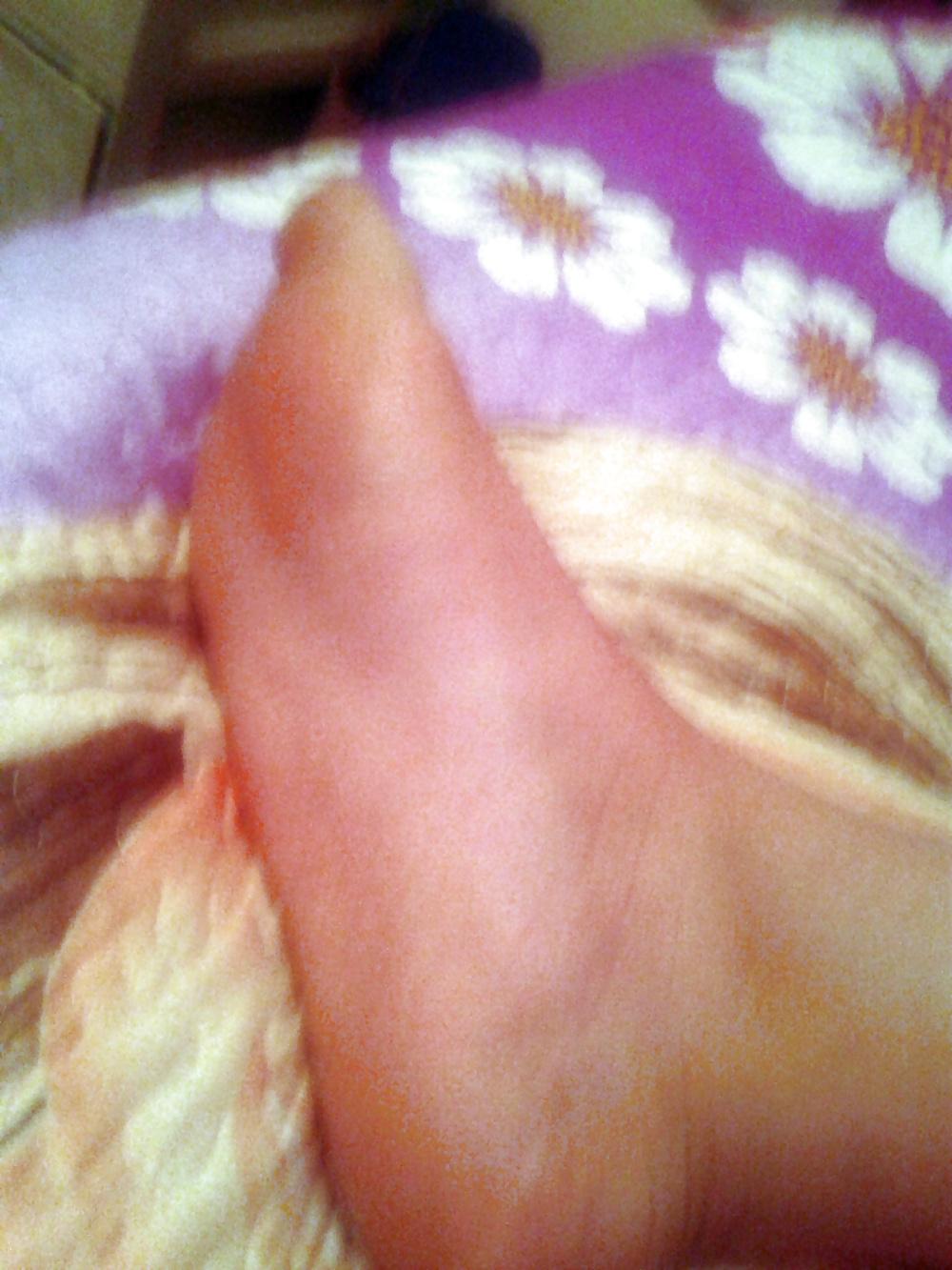 5P Feet Arab Houda