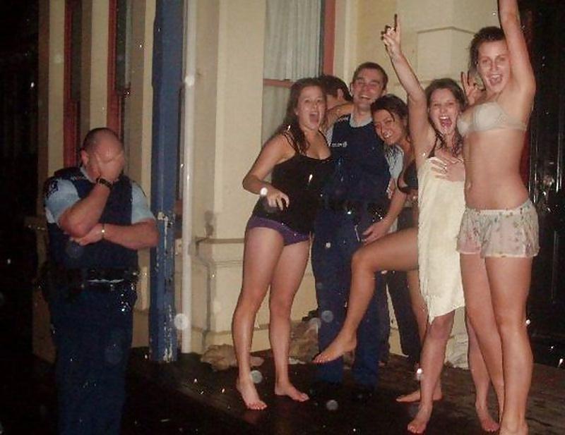 24P Amateurs in Underwear - Mojitog