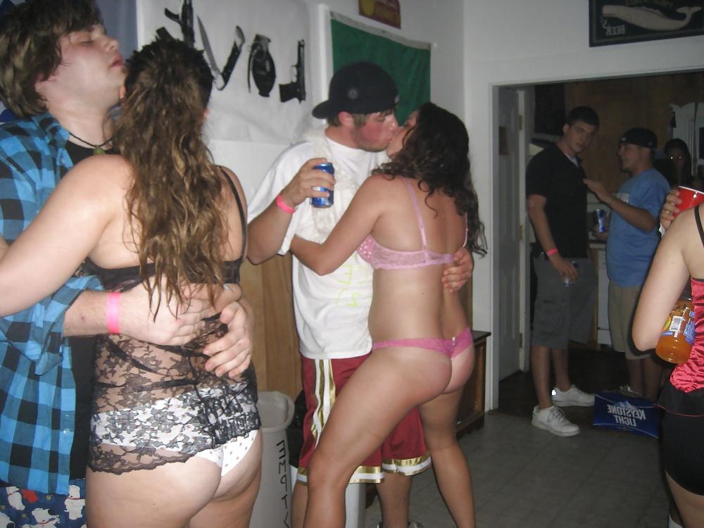 24P Amateurs in Underwear - Mojitog