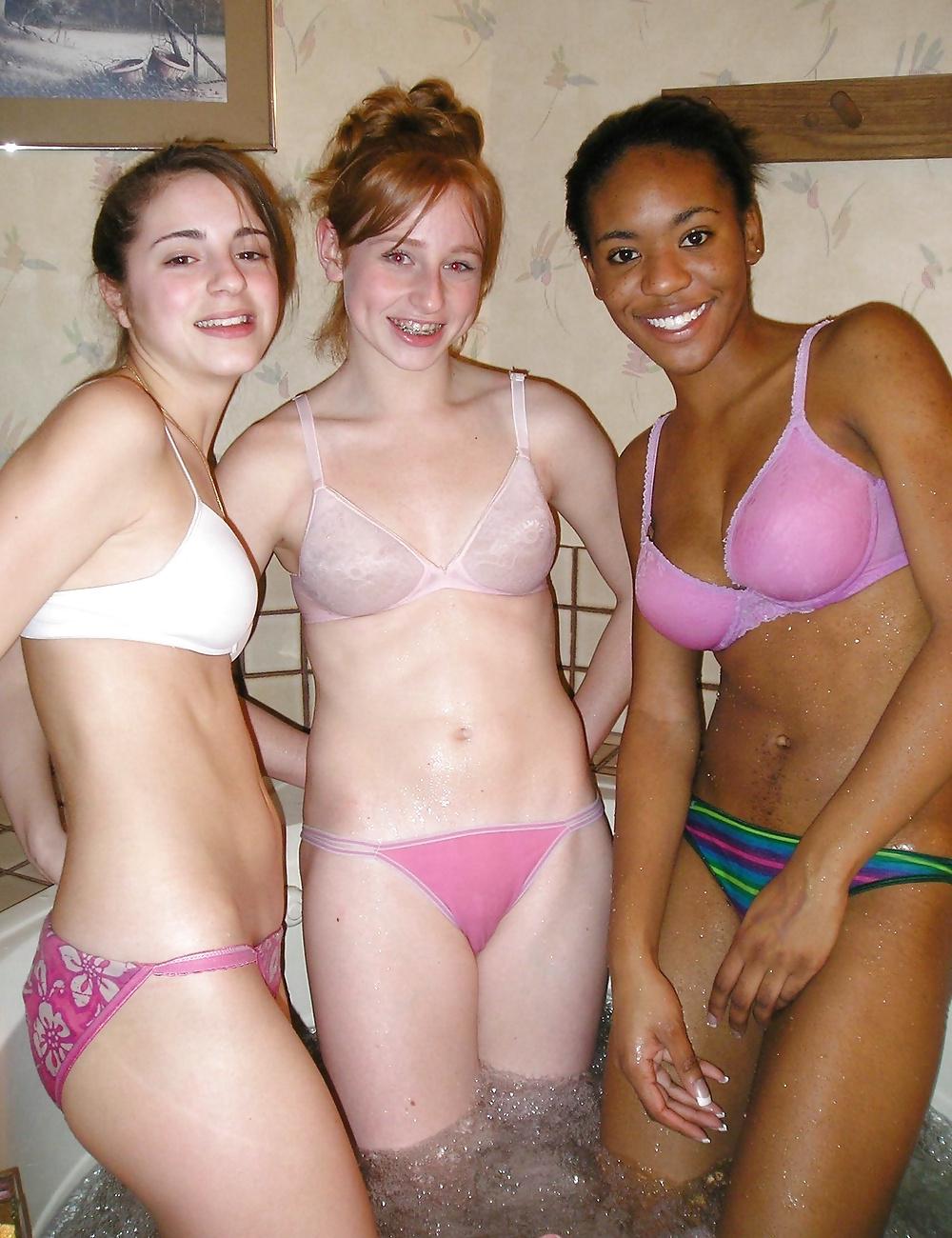 24P Amateurs in Underwear - Mojitog