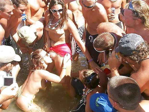 17P Public Sex 2