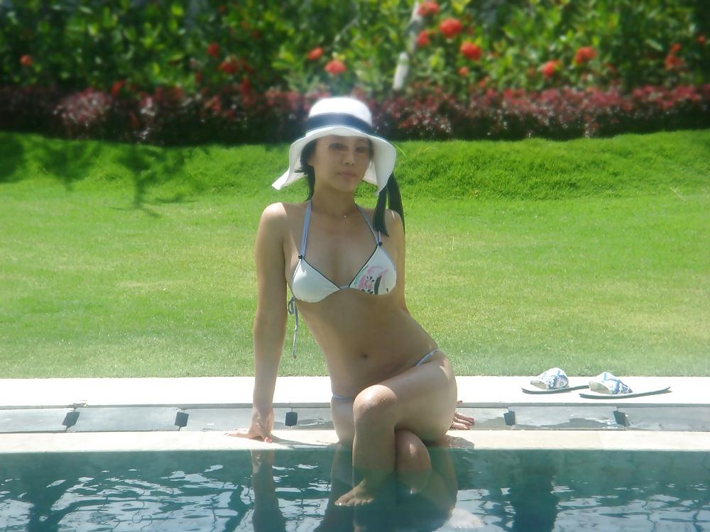 23P Korean Slut in Bikini