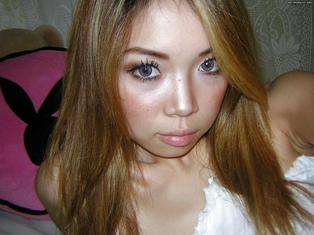 25P Asian Panty Girl Anna