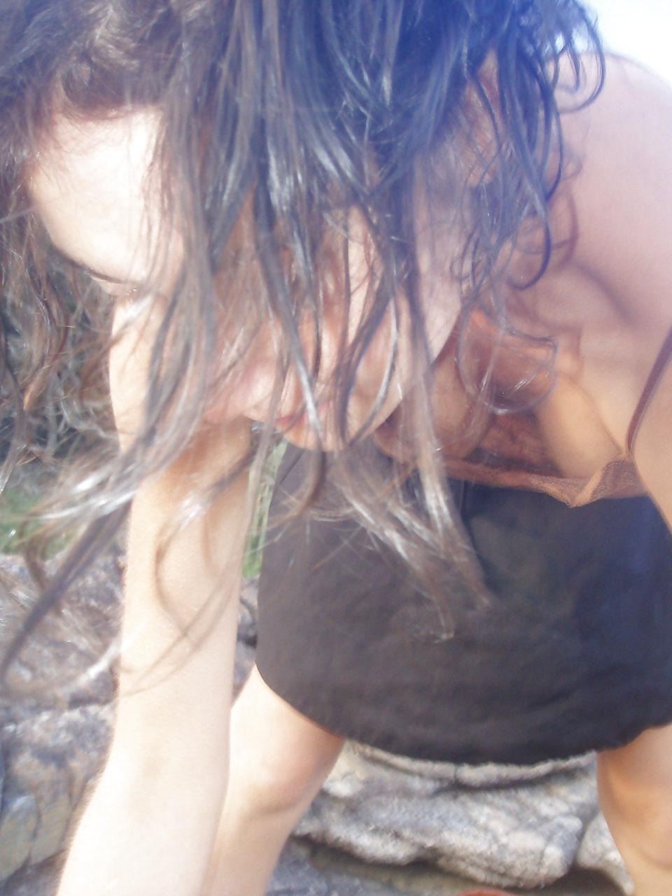 25P Wife in nature