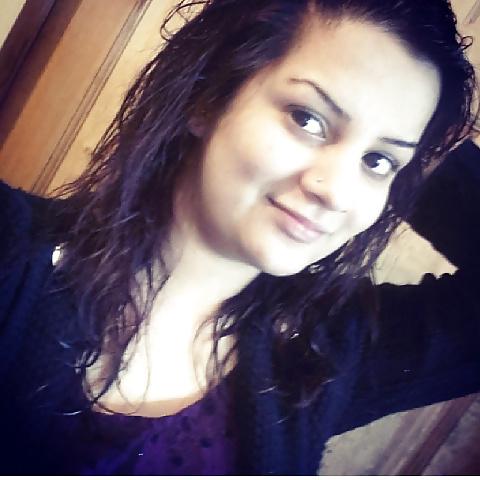 9P British paki slut nadia