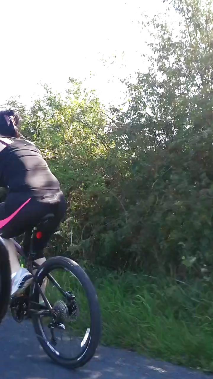 5P British milfs in lycra
