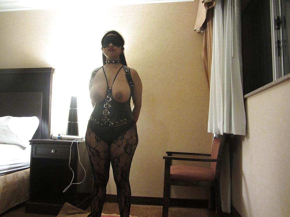 6P Indian slave wife ready for some orgasm fun.