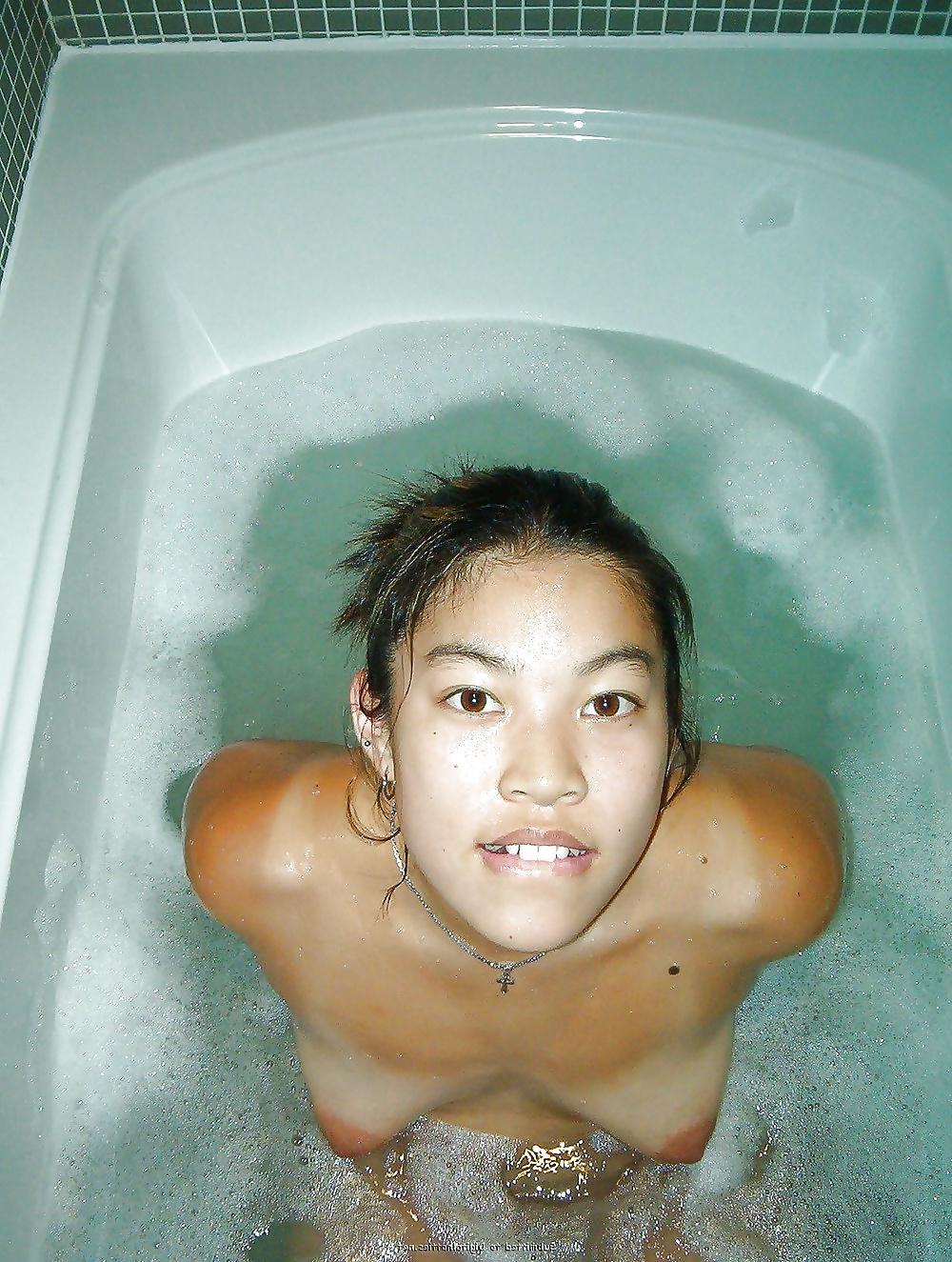 25P Amateur Asian Bimbo