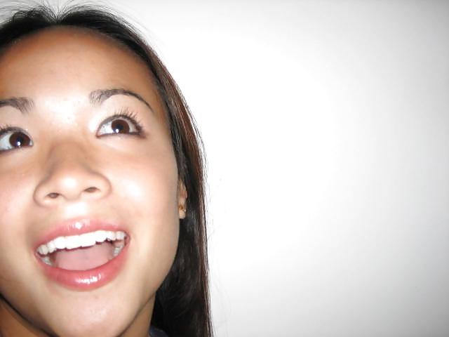 25P Cute Asian Girl Putting on a Striptease