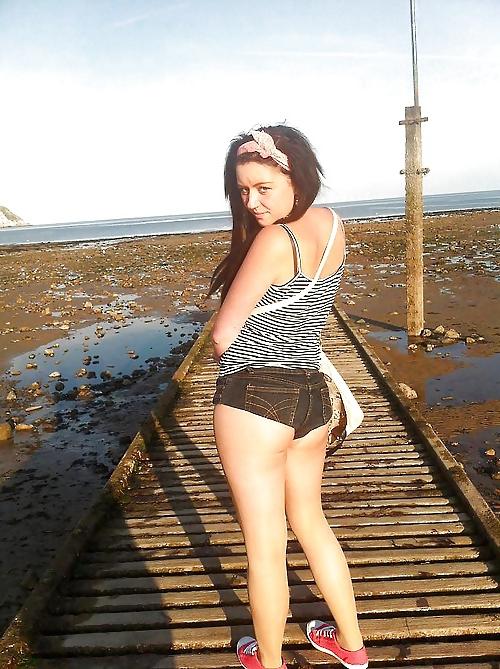 10P Filthy British slags! part 24
