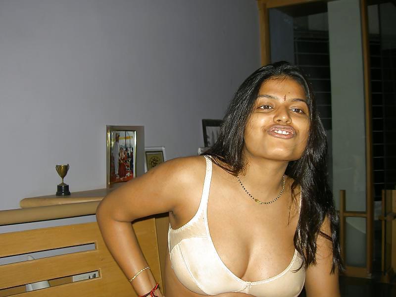 25P Indian aunty arpitha