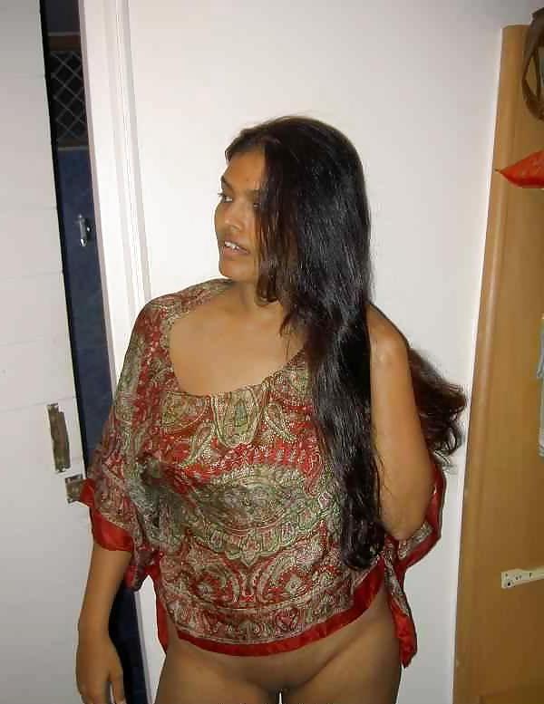 25P Indian aunty arpitha