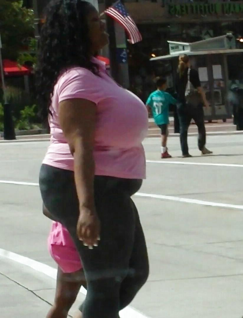 19P Candid of huge boobs and big ass bbw black bitch