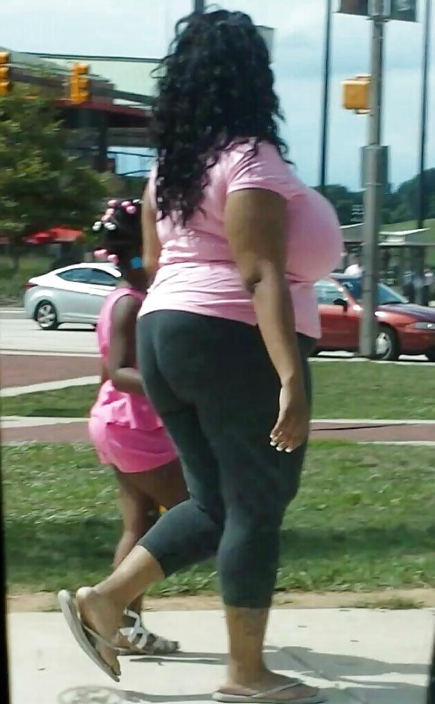 19P Candid of huge boobs and big ass bbw black bitch
