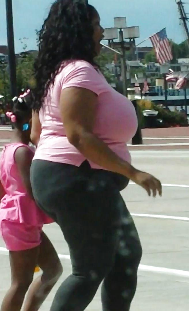 19P Candid of huge boobs and big ass bbw black bitch
