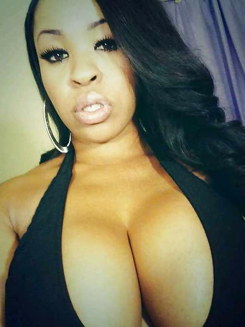 25P The Breast Cleavage Collection