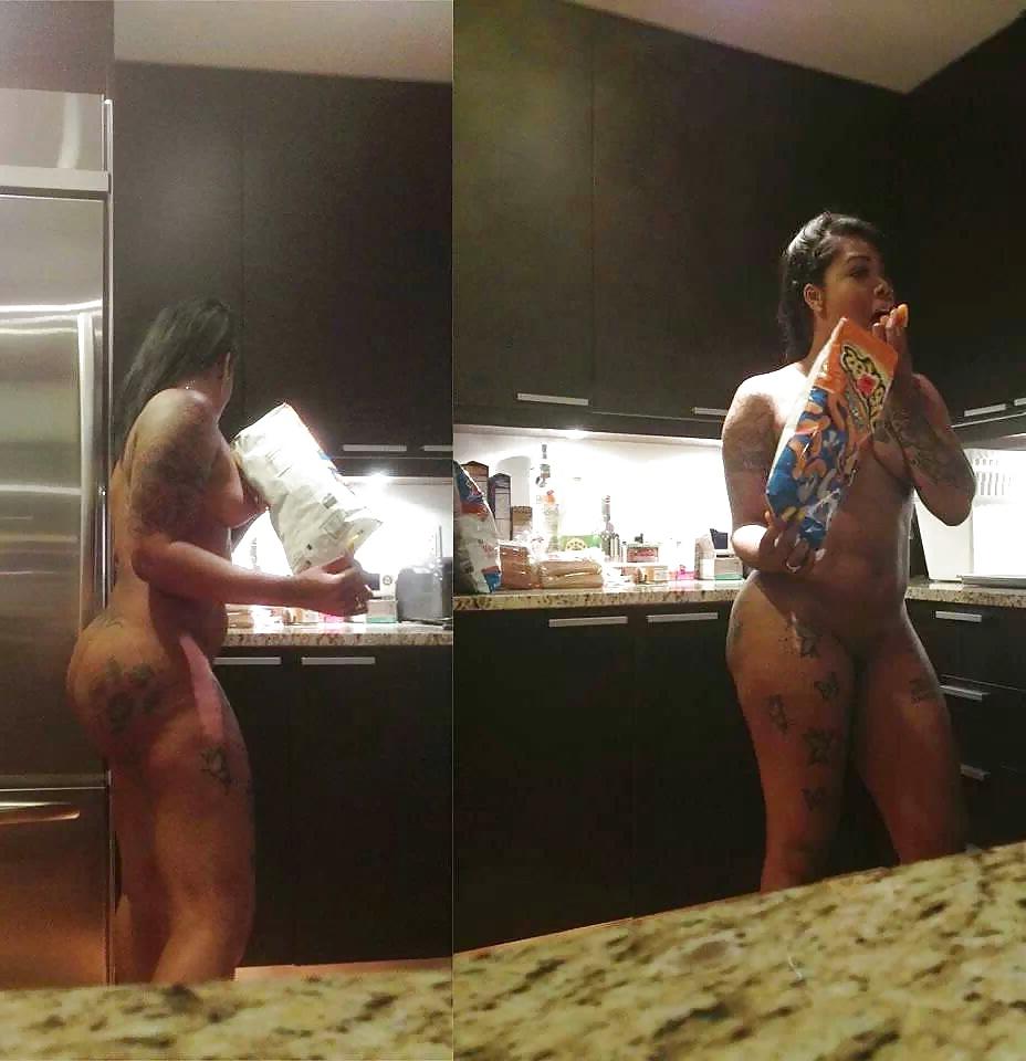 10P ITS JUST SUMTHIN ABOUT ASS IN THE KITCHEN VOL.14