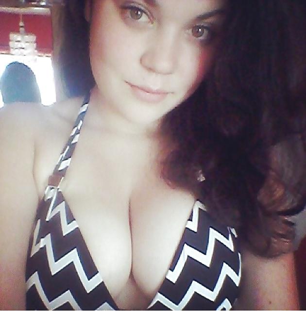 25P Cleavage!!! 