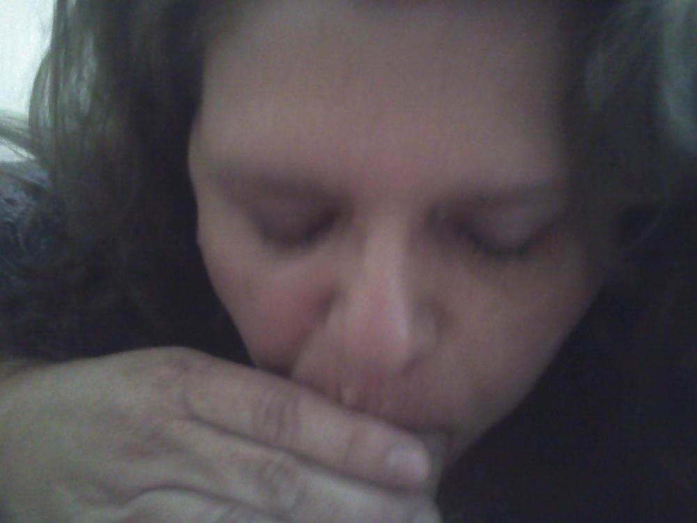 23P Bbw big belly girlfriend sucks cock and spreads