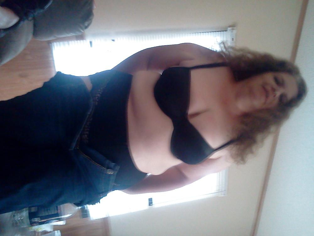23P Bbw big belly girlfriend sucks cock and spreads