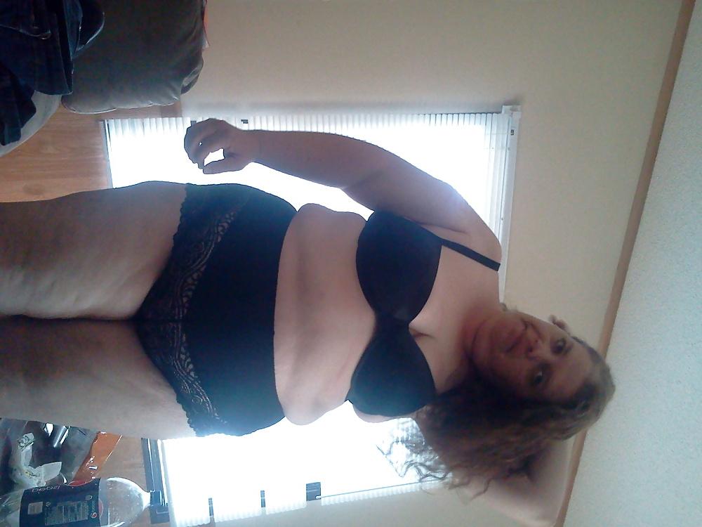 23P Bbw big belly girlfriend sucks cock and spreads