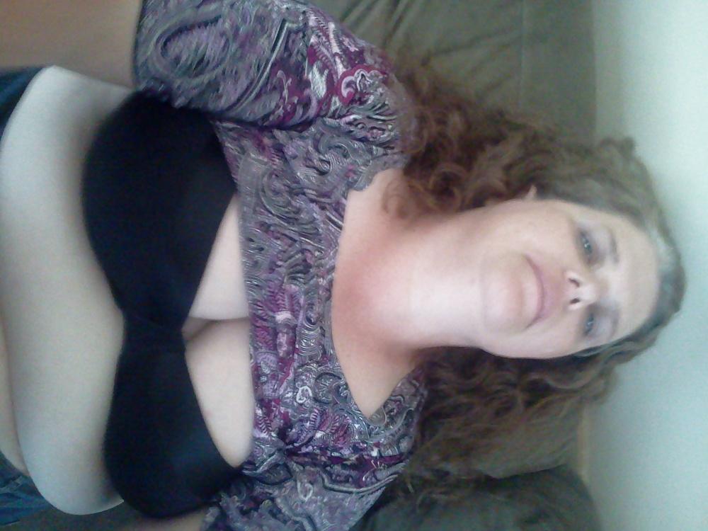 23P Bbw big belly girlfriend sucks cock and spreads