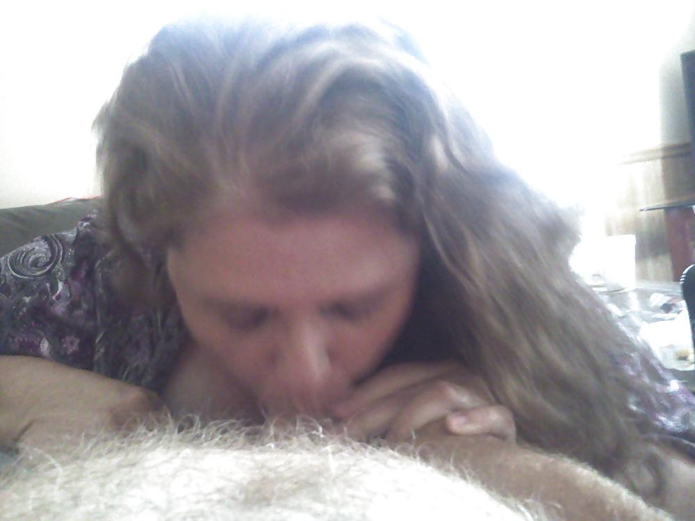 23P Bbw big belly girlfriend sucks cock and spreads
