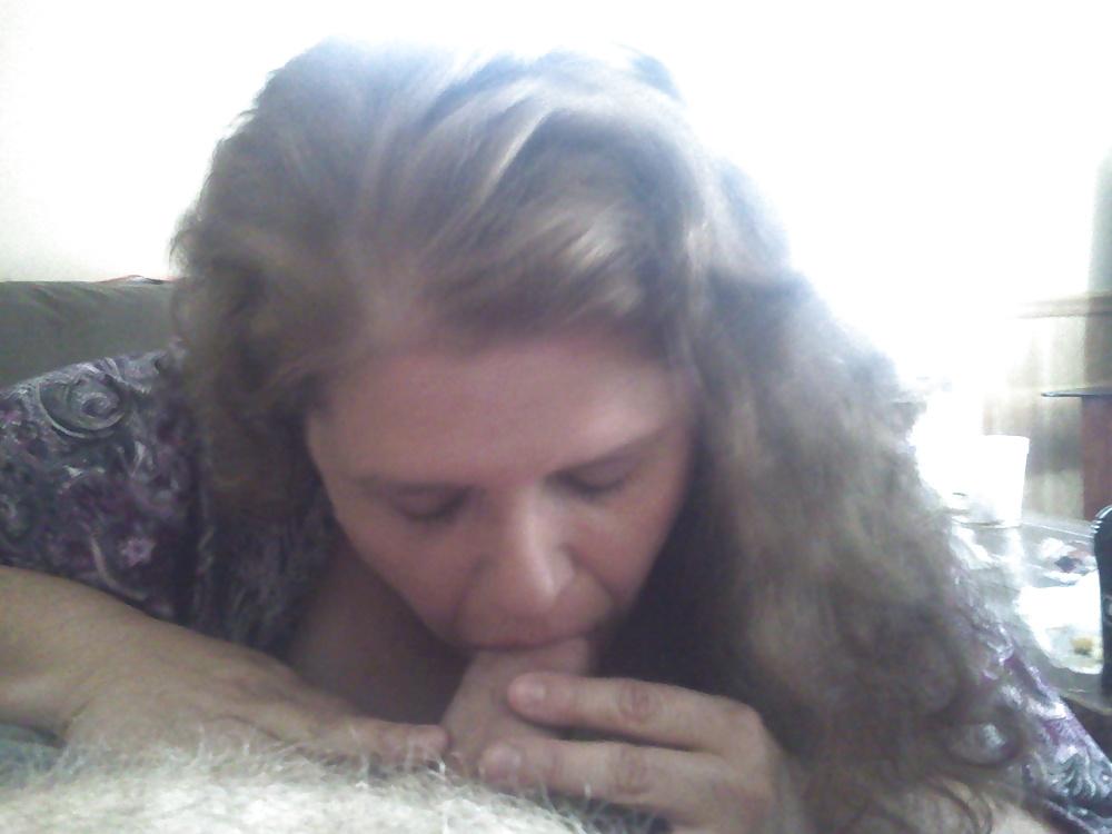 23P Bbw big belly girlfriend sucks cock and spreads